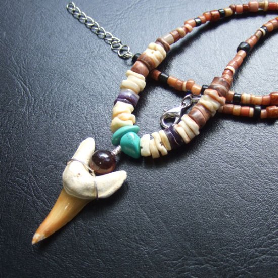 【表示現品】サメの歯化石 ビーズチョーカー - STF-16001