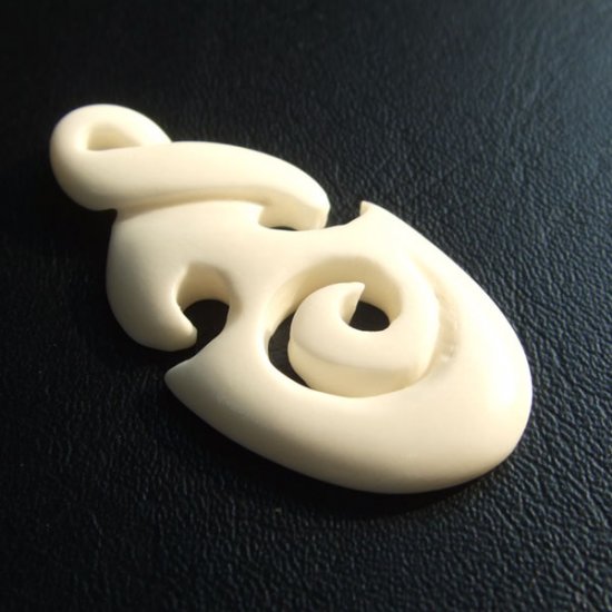 フリーデザインボーンカービングペンダント - 16002chd