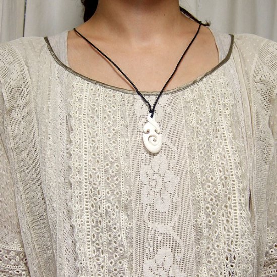 フリーデザインボーンカービングペンダント - 16002chd