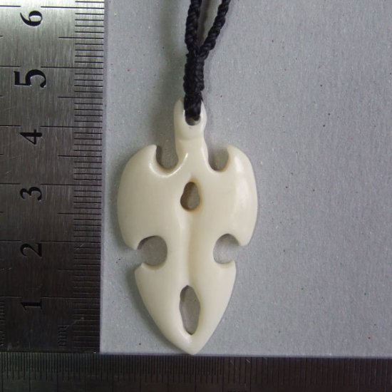 フリーデザインボーンカービングペンダント【オリジナルデザイン】 - 16008chd