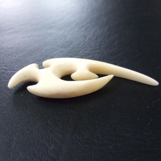 フリーデザインボーンカービングペンダント - 16013zhc 《一点もの》