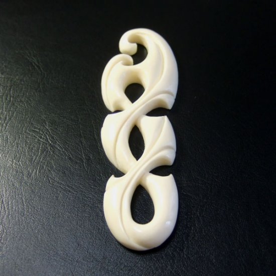 フリーデザインボーンカービングペンダント - 16020apc