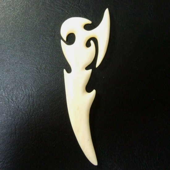 フリーデザインボーンカービングペンダント - 16035zhb 《一点もの》