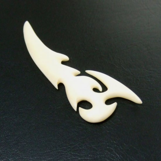 フリーデザインボーンカービングペンダント - 16035zhb 《一点もの》