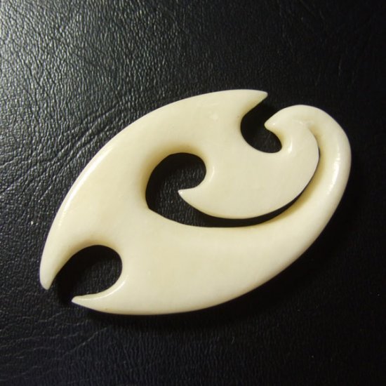 フリーデザインボーンカービングペンダント - 16040zhb 《一点もの》