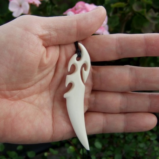 フリーデザインボーンカービングペンダント - 16041zhb 《一点もの》