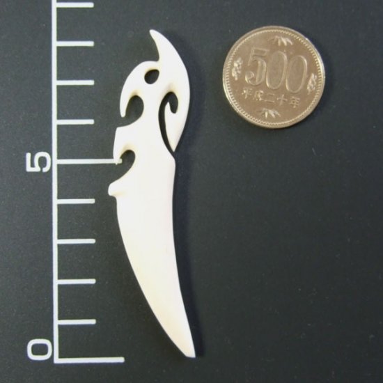 フリーデザインボーンカービングペンダント - 16041zhb 《一点もの》