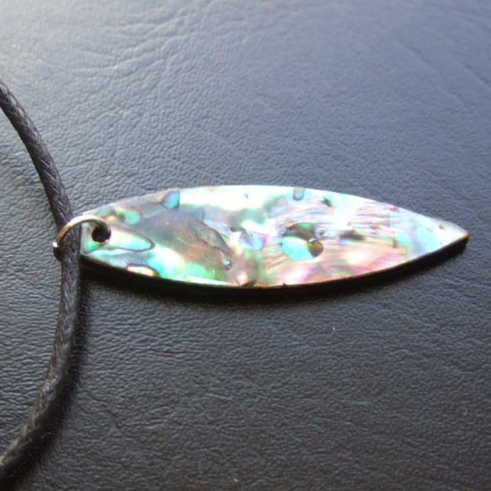 PAUAカービングペンダント【サーブボード】 - BTC-30075