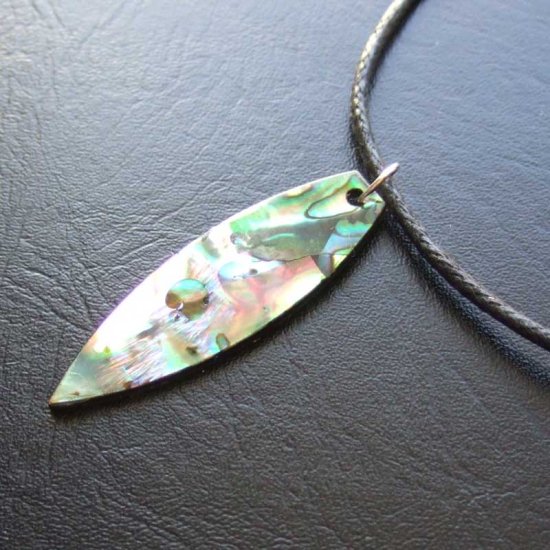 PAUAカービングペンダント【サーブボード】 - BTC-30075