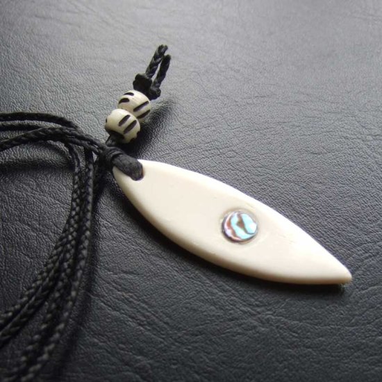 ボーンカービングペンダント【サーブボード】 - BTC-30081