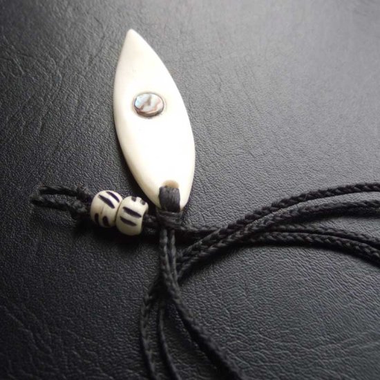 ボーンカービングペンダント【サーブボード】 - BTC-30081