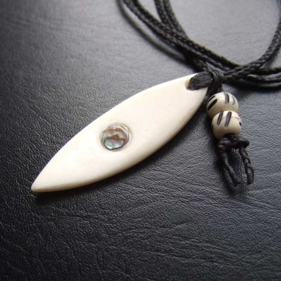 ボーンカービングペンダント【サーブボード】 - BTC-30081