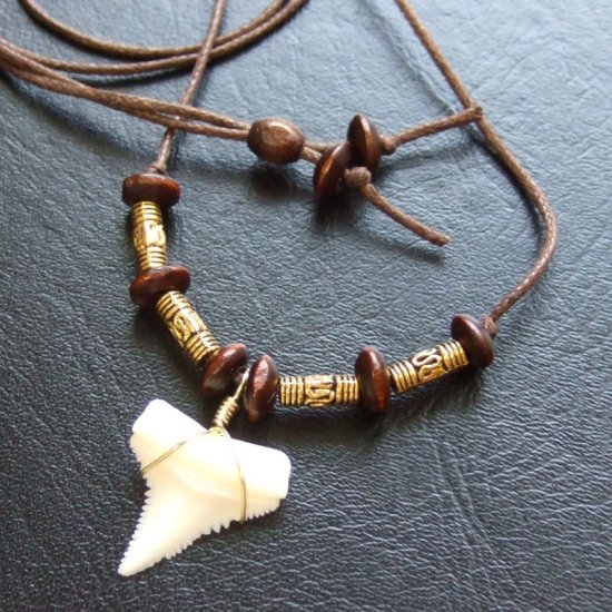 【訳あり現品】ホオジロザメの歯ネックレス 2.0 cm - 20814zhb