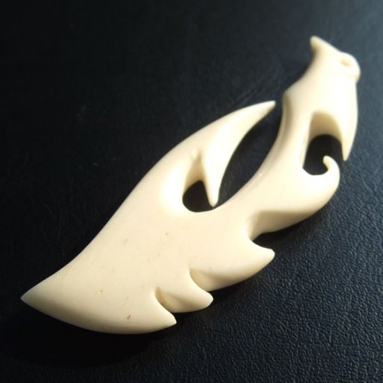 ボーンカービングペンダント【フィッシュフック】 - 12011zhb 《一点もの》