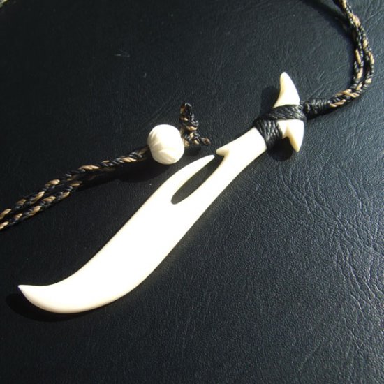 ボーンカービングペンダント【フィッシュフック】 - 12020zhc 《一点もの》