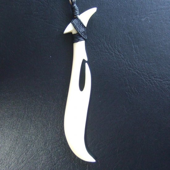 ボーンカービングペンダント【フィッシュフック】 - 12020zhc 《一点もの》