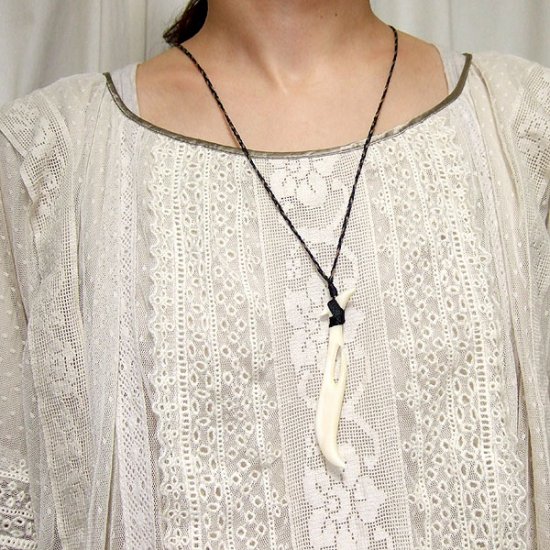 ボーンカービングペンダント【フィッシュフック】 - 12020zhc 《一点もの》