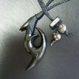 カービングペンダント【フィッシュフック】 - 12049zhb 《一点もの》