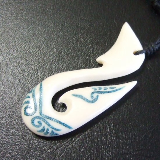 ボーンカービングペンダント【フィッシュフック】 - 12050dnd