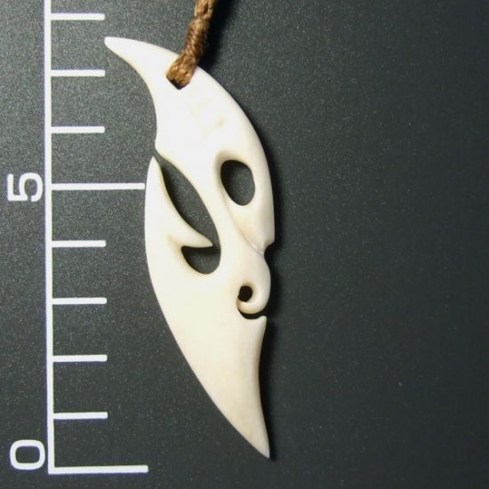 ボーンカービングペンダント【フィッシュフック】 - 12061zhb 《一点もの》