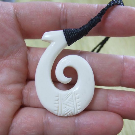 ボーンカービングペンダント【フィッシュフック】 - 12076chd