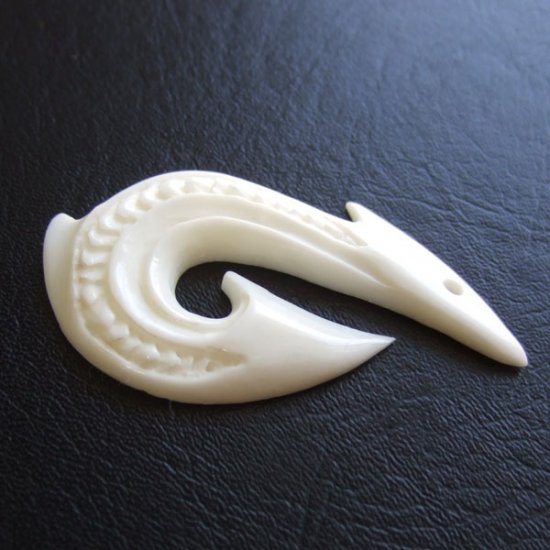 【表示現品】ボーンカービングペンダント【フィッシュフック】 - 12095ebo