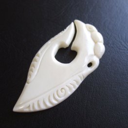 【表示現品】ボーンカービングペンダント【フィッシュフック】 - 12096ebo