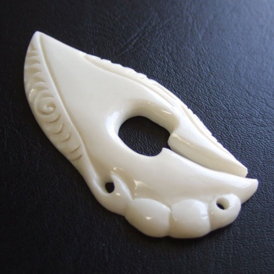 【表示現品】ボーンカービングペンダント【フィッシュフック】 - 12096ebo