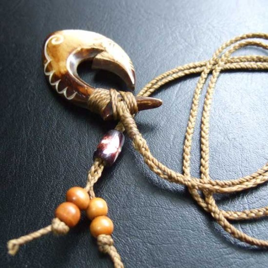 ステイン ボーンカービングペンダント【フィッシュフック】 - BCT-30002