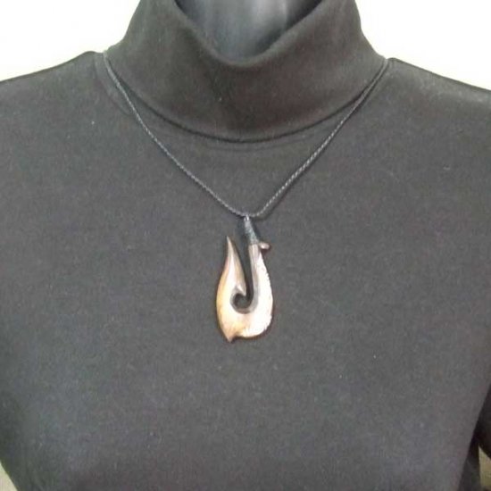 ステイン ボーンカービングペンダント【フィッシュフック】 - BCT-30004