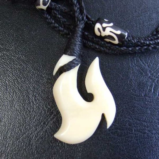 【表示現品】マッコウクジラの歯　カービングネックレス（約3.7cm）- BCT-30007