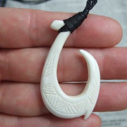 【表示現品】ボーンカービングペンダント【フィッシュフック】 - BCT-30011