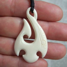 【表示現品】ボーンカービングペンダント【フィッシュフック】 - BCT-30012