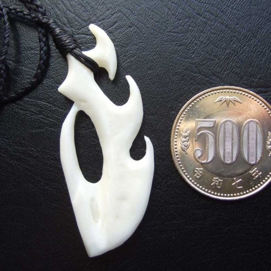 【表示現品】ボーンカービングペンダント【フィッシュフック】 - BTC-30055