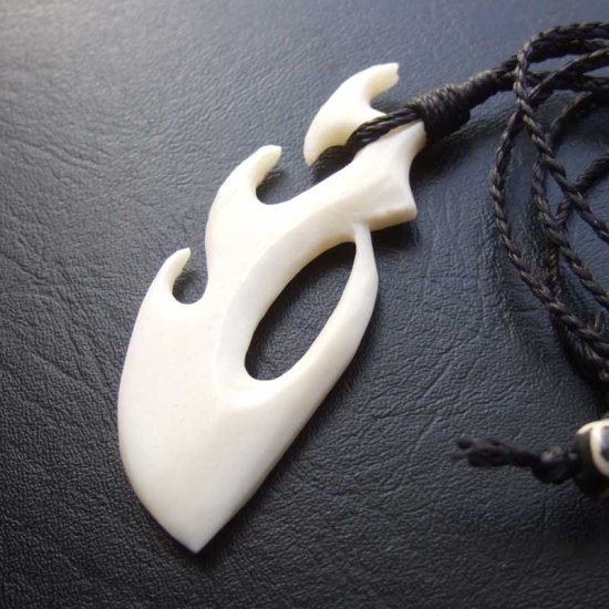 【表示現品】ボーンカービングペンダント【フィッシュフック】 - BTC-30055