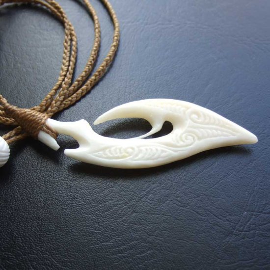 【表示現品】ボーンカービングペンダント【フィッシュフック】 - BTC-30057