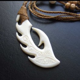 【表示現品】ボーンカービングペンダント【フィッシュフック】 - BTC-30058