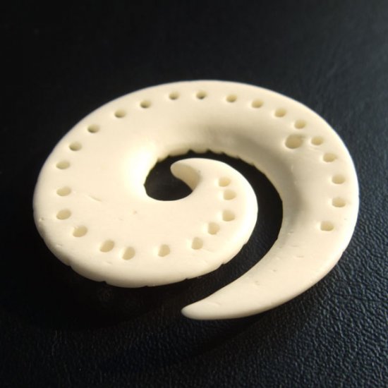 ボーンカービングペンダント【スパイラル】 - 03001_chc