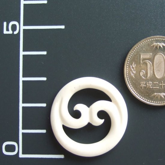 ボーンカービングペンダント【スパイラル】 - 03003chc 《一点もの》