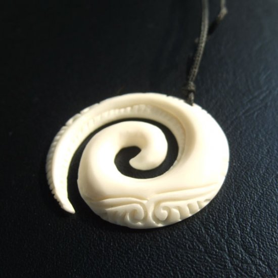 ボーンカービングペンダント【スパイラル】 - 03005nzc