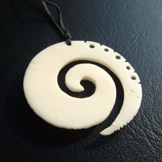 ボーンカービングペンダント【スパイラル】 - 03005nzc