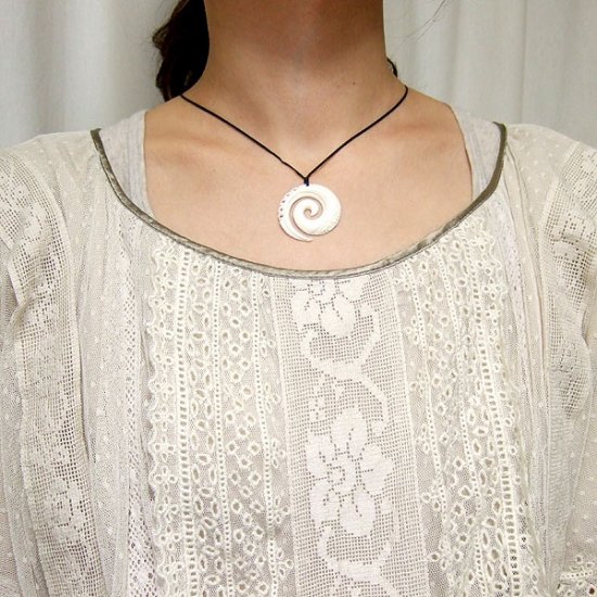 ボーンカービングペンダント【スパイラル】 - 03005nzc