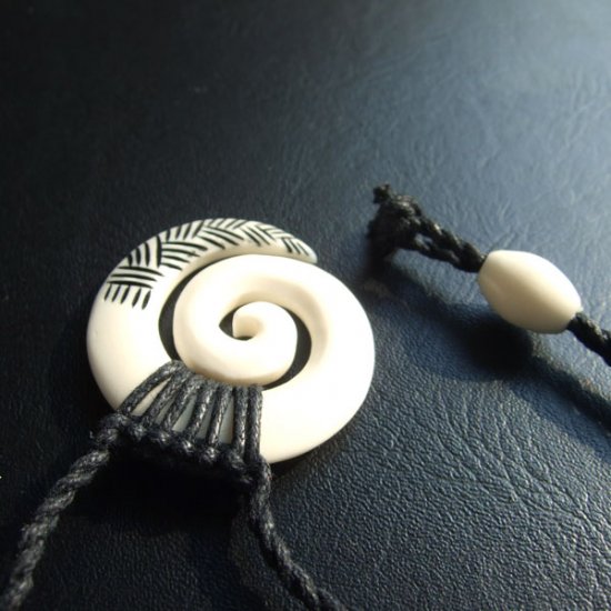 ボーンカービングペンダント【スパイラル】 - 03006nzc