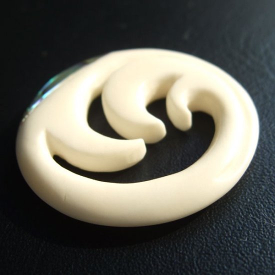 ボーンカービングペンダント【スパイラル】 - 03015chd