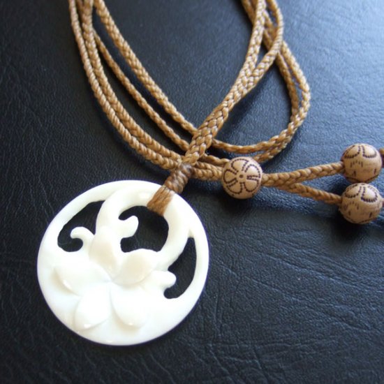 【表示現品】ボーンカービングペンダント【スパイラル】 - 03042ehb