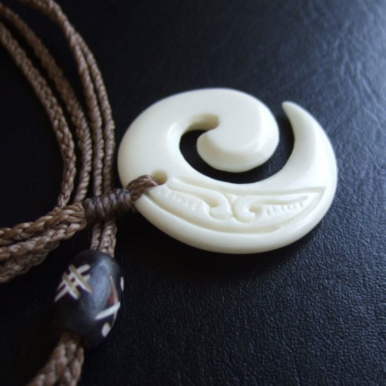 ボーンカービングペンダント【スパイラル】 - 03044chb