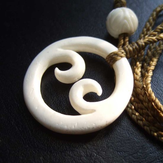 【表示現品】ボーンカービングペンダント【スパイラル】 - BCT-30043