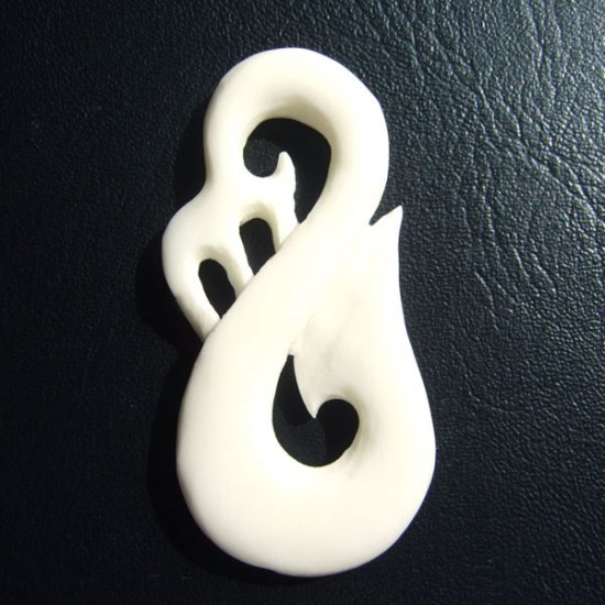 ボーンカービングペンダント【Manaia】 - 11003dnc