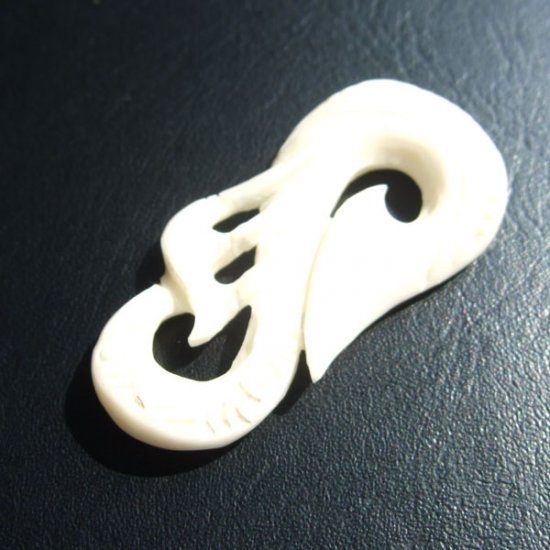 ボーンカービングペンダント【Manaia】 - 11003dnc