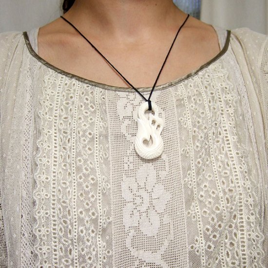 ボーンカービングペンダント【Manaia】 - 11003dnc